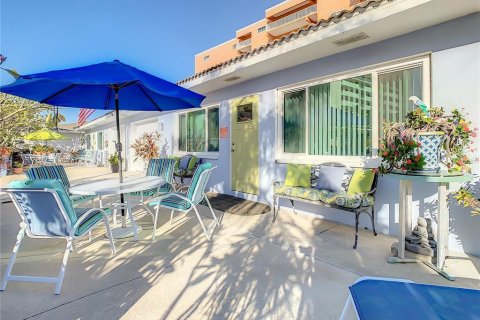 Apartamento en alquiler en Redington Shores, Florida, 2 dormitorios, 110 m2 № 1850224 - foto 3
