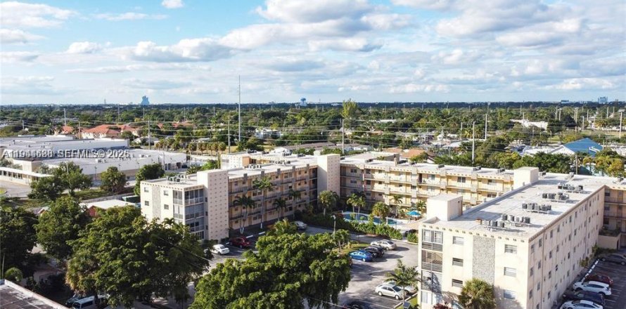 Condo in Hollywood, Florida, 1 bedroom  № 2001740