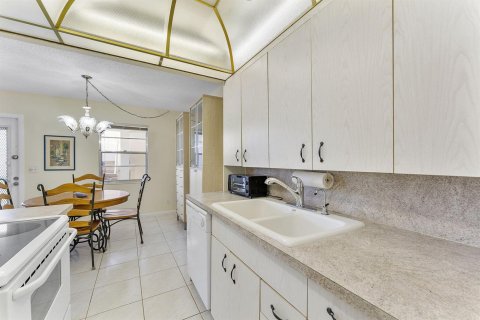Copropriété à vendre à Boca Raton, Floride: 2 chambres, 79.99 m2 № 2175399 - photo 7