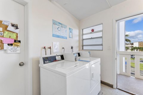 Copropriété à vendre à Boca Raton, Floride: 2 chambres, 79.99 m2 № 2175399 - photo 24