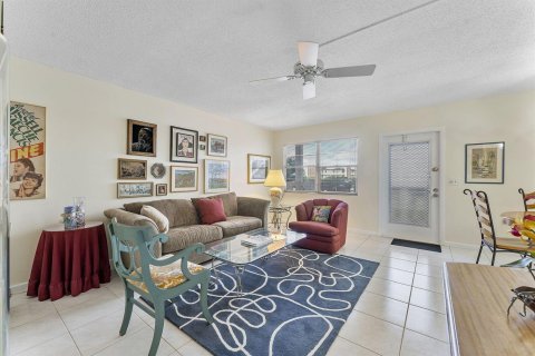 Copropriété à vendre à Boca Raton, Floride: 2 chambres, 79.99 m2 № 2175399 - photo 10