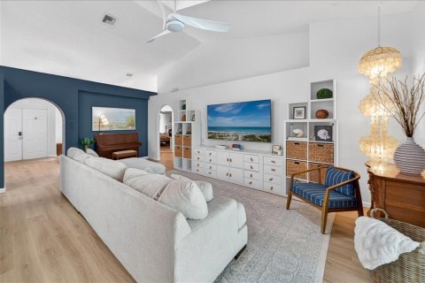 House in Melbourne, Florida 3 bedrooms, 175.77 sq.m. № 2096285 - photo 27