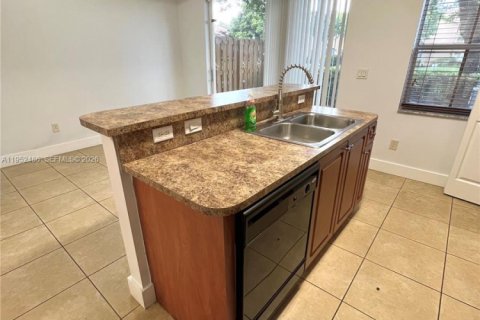 Condominio en alquiler en Dania Beach, Florida, 3 dormitorios, 150.13 m2 № 2007451 - foto 11