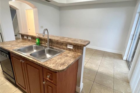 Condominio en alquiler en Dania Beach, Florida, 3 dormitorios, 150.13 m2 № 2007451 - foto 14