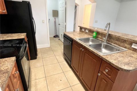 Condominio en alquiler en Dania Beach, Florida, 3 dormitorios, 150.13 m2 № 2007451 - foto 13