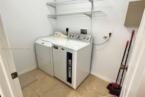 Condominio en alquiler en Dania Beach, Florida, 3 dormitorios, 150.13 m2 № 2007451 - foto 12