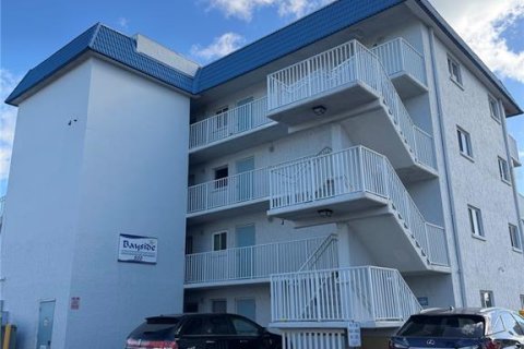 Condo in Clearwater, Florida, 1 bedroom № 2118606 - photo 2