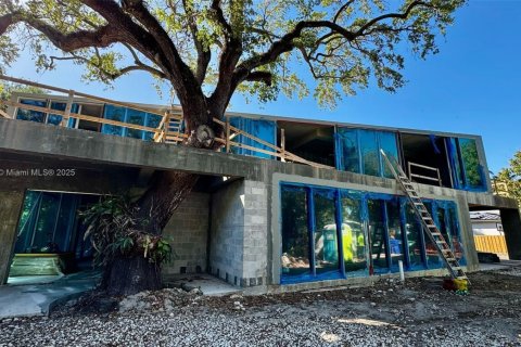House in Miami, Florida 8 bedrooms № 1862911 - photo 18