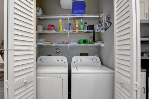 Touwnhouse à louer à Hypoluxo, Floride: 2 chambres № 1972462 - photo 20