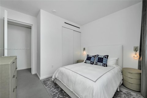 Condominio en venta en Hallandale Beach, Florida, 3 dormitorios, 235.04 m2 № 1874525 - foto 23