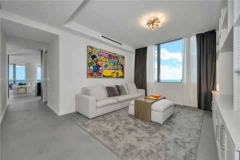 Condominio en venta en Hallandale Beach, Florida, 3 dormitorios, 235.04 m2 № 1874525 - foto 19
