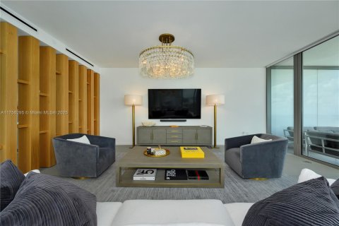 Condominio en venta en Hallandale Beach, Florida, 3 dormitorios, 235.04 m2 № 1874525 - foto 11