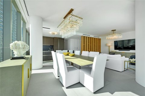 Condominio en venta en Hallandale Beach, Florida, 3 dormitorios, 235.04 m2 № 1874525 - foto 14