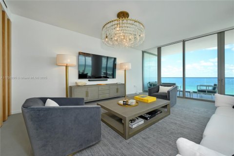 Condominio en venta en Hallandale Beach, Florida, 3 dormitorios, 235.04 m2 № 1874525 - foto 10