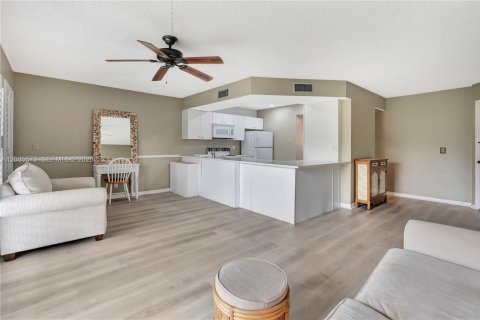 Copropriété à vendre à Jupiter, Floride: 1 chambre, 65.4 m2 № 2382994 - photo 4