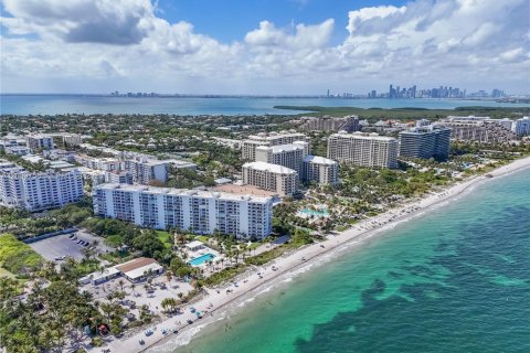 Condo in Key Biscayne, Florida, 3 bedrooms  № 2145697 - photo 30