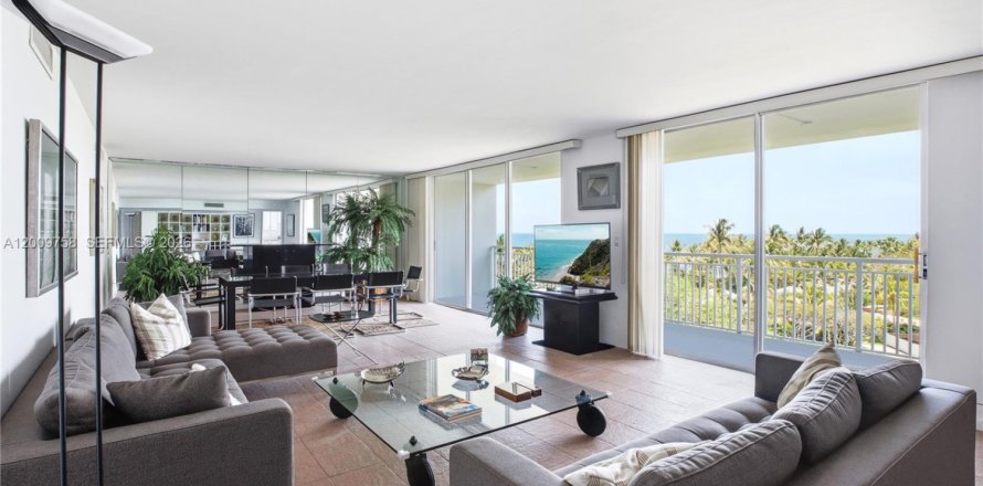Condo in Key Biscayne, Florida, 3 bedrooms  № 2145697
