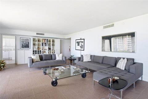 Condo in Key Biscayne, Florida, 3 bedrooms  № 2145697 - photo 3