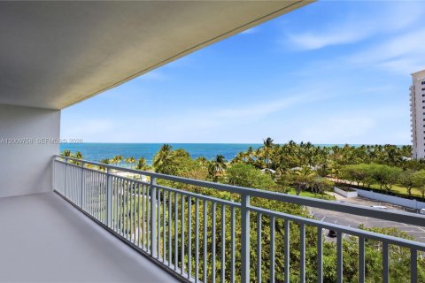 Condo in Key Biscayne, Florida, 3 bedrooms  № 2145697 - photo 6