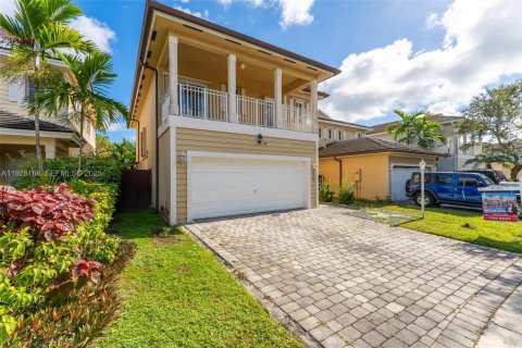 Villa ou maison à louer à Homestead, Floride: 4 chambres, 163.69 m2 № 1985904 - photo 3