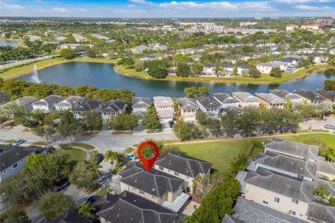 Villa ou maison à louer à Homestead, Floride: 4 chambres, 163.69 m2 № 1985904 - photo 12