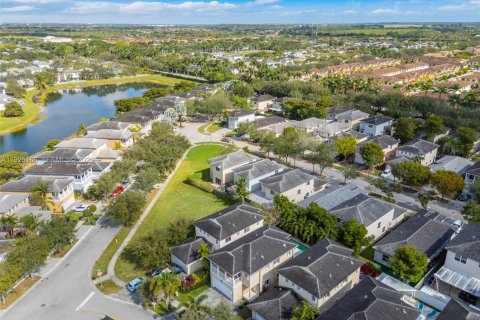 Villa ou maison à louer à Homestead, Floride: 4 chambres, 163.69 m2 № 1985904 - photo 9