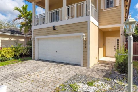 Villa ou maison à louer à Homestead, Floride: 4 chambres, 163.69 m2 № 1985904 - photo 4