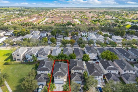 Villa ou maison à louer à Homestead, Floride: 4 chambres, 163.69 m2 № 1985904 - photo 8