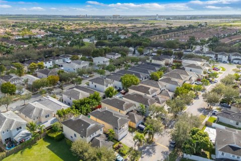 Villa ou maison à louer à Homestead, Floride: 4 chambres, 163.69 m2 № 1985904 - photo 15