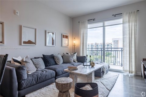 Снять в аренду квартиру в Майами-Гарденс, Флорида 1 спальня, 66.33м2, № 1892574 - фото 9