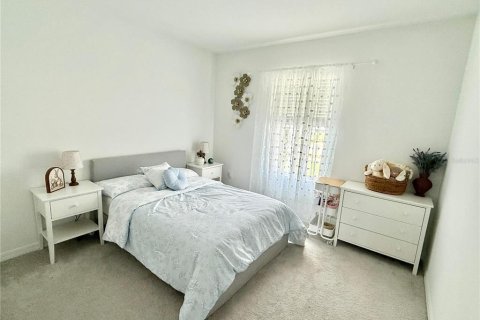 House in Kissimmee, Florida 4 bedrooms, 171.68 sq.m. № 2229354 - photo 14