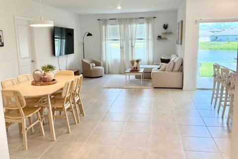 House in Kissimmee, Florida 4 bedrooms, 171.68 sq.m. № 2229354 - photo 5