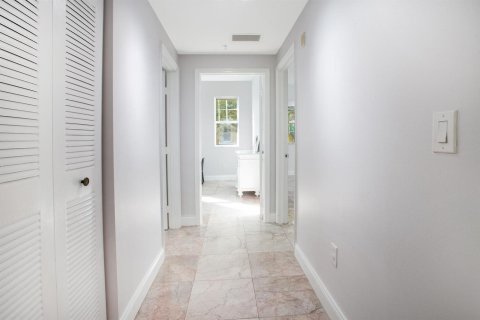 Condo in Coral Springs, Florida, 3 bedrooms № 2184349 - photo 7
