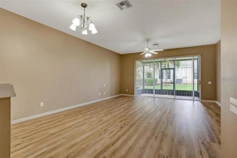 Touwnhouse à louer à Orlando, Floride: 3 chambres, 156.26 m2 № 2105579 - photo 12
