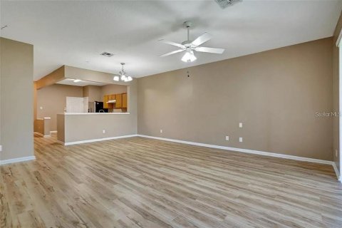 Touwnhouse à louer à Orlando, Floride: 3 chambres, 156.26 m2 № 2105579 - photo 16