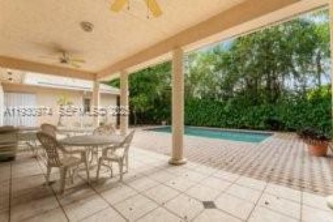 Купить виллу или дом в Майами, Флорида 5 спален, 296.73м2, № 1989958 - фото 9