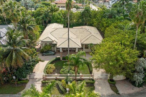 Купить виллу или дом в Майами, Флорида 5 спален, 296.73м2, № 1989958 - фото 6