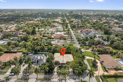 Купить виллу или дом в Майами, Флорида 5 спален, 296.73м2, № 1989958 - фото 5