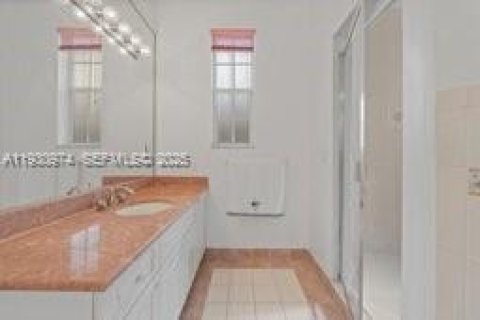 Купить виллу или дом в Майами, Флорида 5 спален, 296.73м2, № 1989958 - фото 29