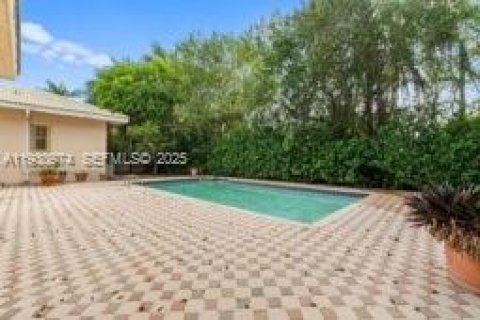 Купить виллу или дом в Майами, Флорида 5 спален, 296.73м2, № 1989958 - фото 8