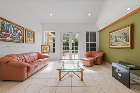 Купить виллу или дом в Майами, Флорида 5 спален, 296.73м2, № 1989958 - фото 25