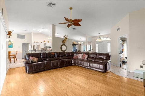Villa ou maison à vendre à Ocala, Floride: 3 chambres, 191.56 m2 № 1900375 - photo 11