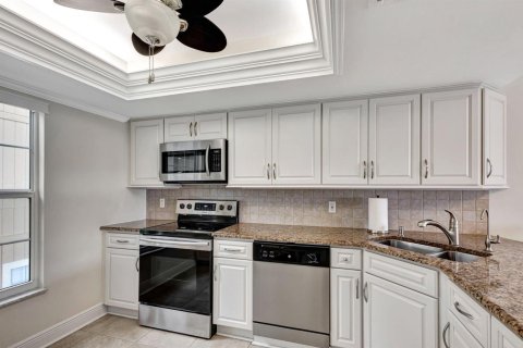 Condo in Jupiter, Florida, 2 bedrooms № 2276595 - photo 9