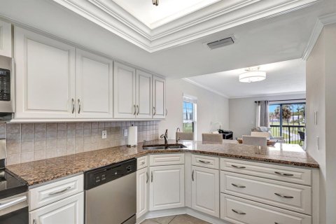 Condo in Jupiter, Florida, 2 bedrooms № 2276595 - photo 10