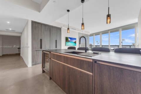 Купить кондоминиум в Майами, Флорида 2 спальни, 122.91м2, № 2002035 - фото 5