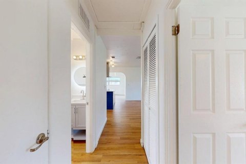 Villa ou maison à vendre à Saint Petersburg, Floride: 2 chambres, 84.63 m2 № 1904948 - photo 28