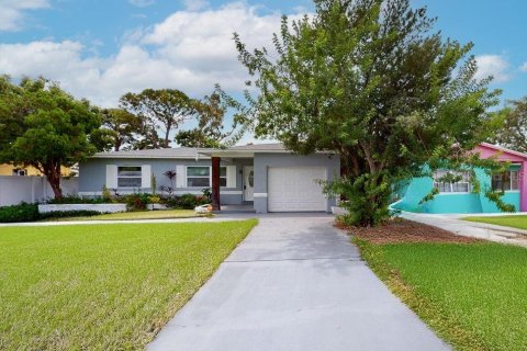 Villa ou maison à vendre à Saint Petersburg, Floride: 2 chambres, 84.63 m2 № 1904948 - photo 10