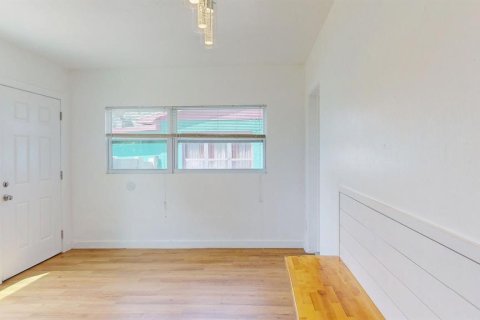 Villa ou maison à vendre à Saint Petersburg, Floride: 2 chambres, 84.63 m2 № 1904948 - photo 24