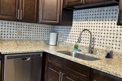Condominio en alquiler en Gainesville, Florida, 2 dormitorios, 92.9 m2 № 1755298 - foto 5