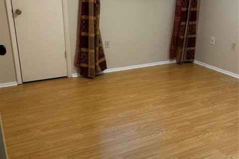 Condominio en alquiler en Gainesville, Florida, 2 dormitorios, 92.9 m2 № 1755298 - foto 10